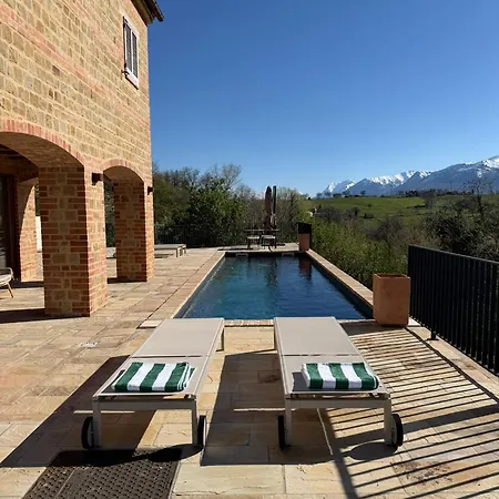 Luxury In Le Marche With Heated Private Pool, Panoramic Sibillini Views And Airco